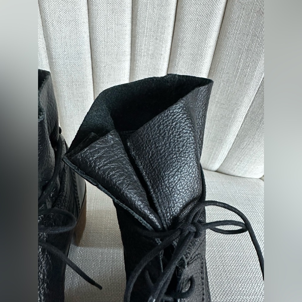 Steve Madden “Gretchun” Black Leather Heeled Boots - Size 8. - Picture 8 of 10